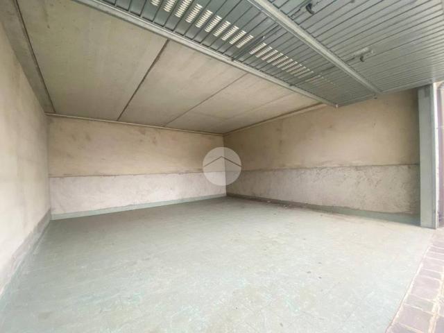 Box in vendita a Caravaggio, Lombardia