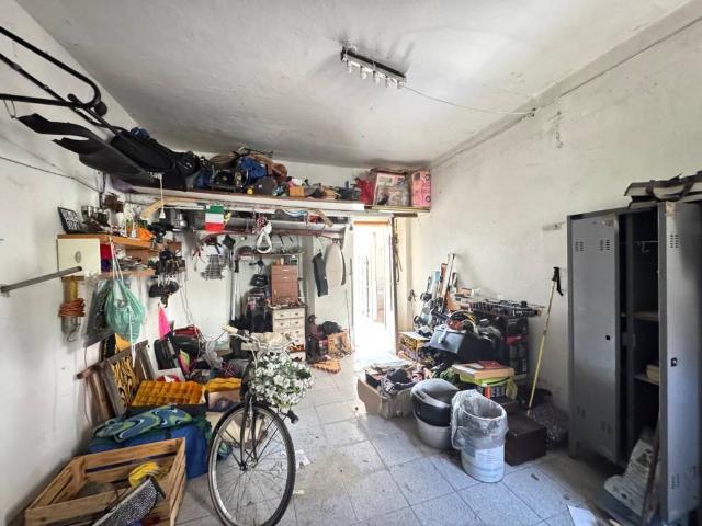 Box in vendita a Unione dei comuni del Medio Verbano, Caravate