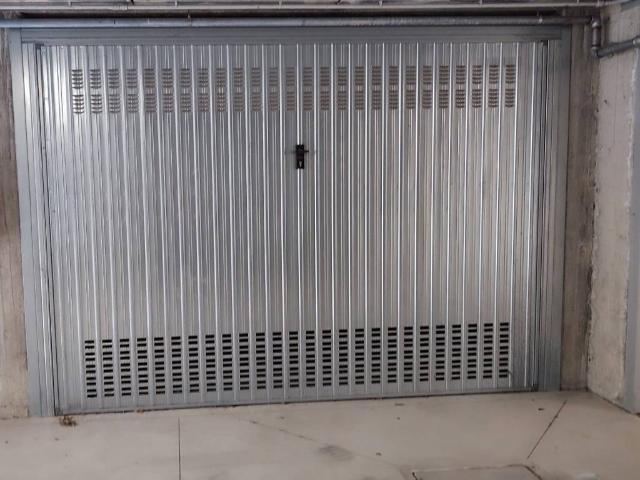 Box in vendita a Carugo, Lombardia