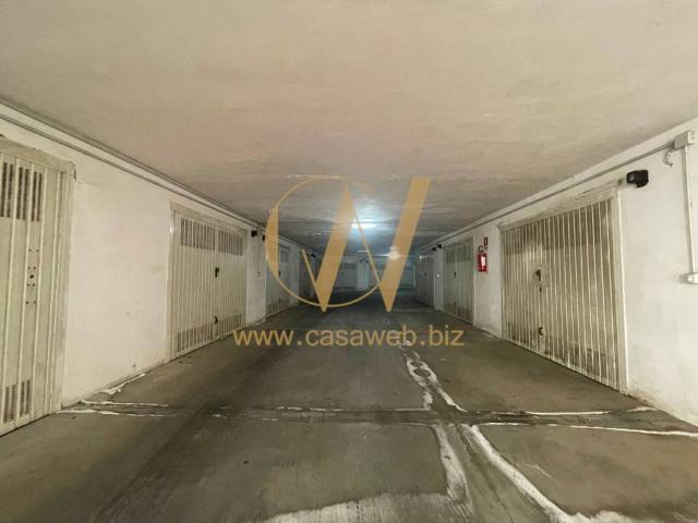 Box in vendita a Casagiove, Campania