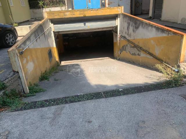 Box in vendita a Casalnuovo Di Napoli, Campania
