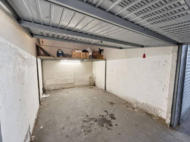 Box in vendita a Casalnuovo Di Napoli, Campania