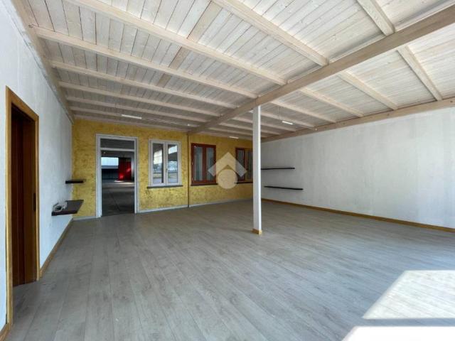 Box in vendita a Casalromano, Lombardia