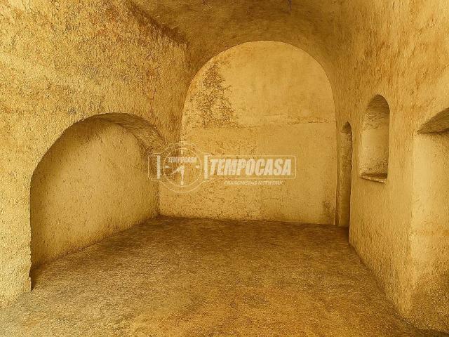 Box in vendita a Puglia, Bari