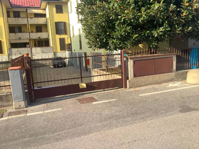 Box in vendita a Calvenzano, Caselle Lurani