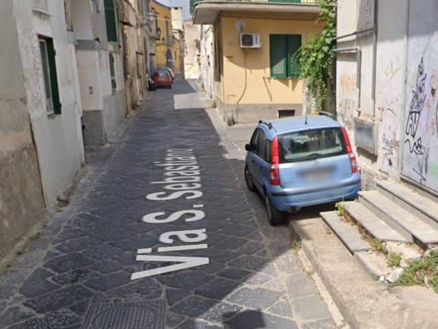 Box in vendita a Casoria, Campania