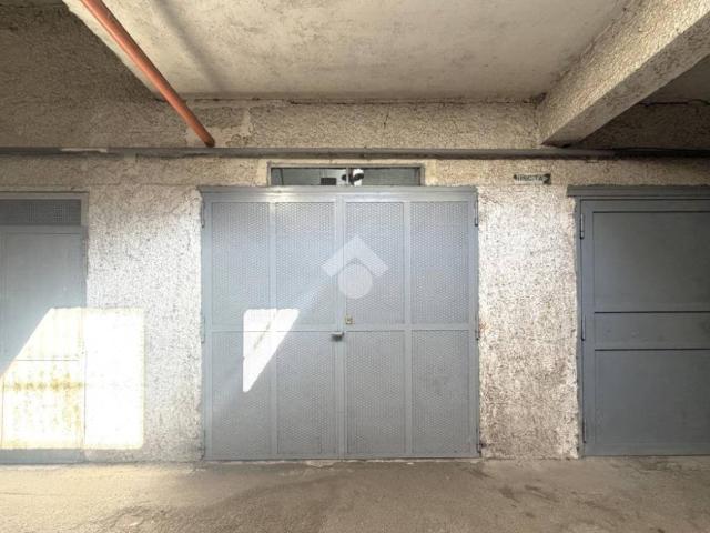 Box in vendita a San Salvatore di Casoria, Casoria