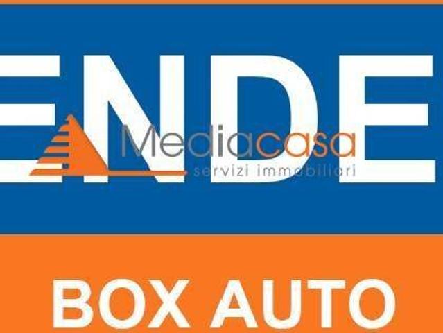 Box in vendita a Cassano D'adda, Lombardia