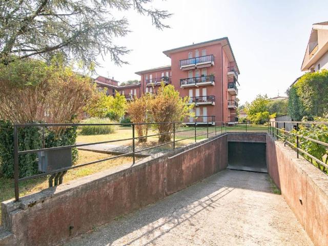 Box in vendita a Cassano D'adda, Lombardia