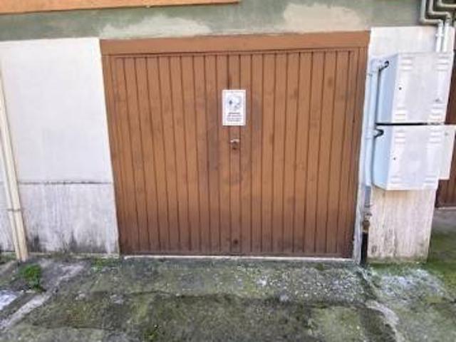 Box in vendita a San Silvestro, Cassino