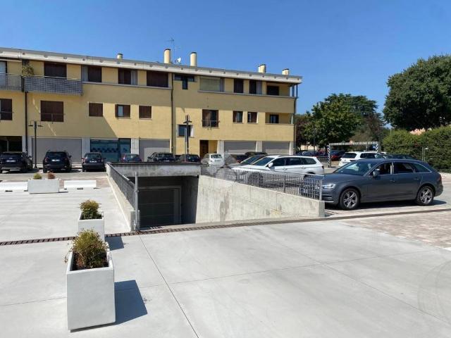 Box in vendita a Castelfranco Veneto, Veneto