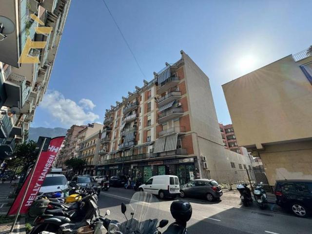 Box in vendita a Castellammare Di Stabia, Campania