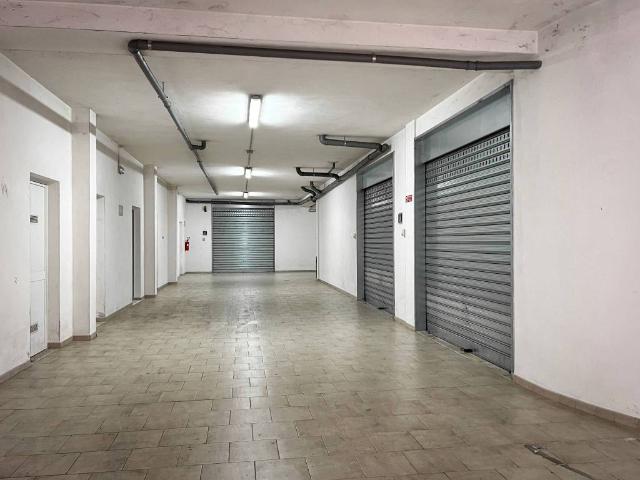 Box in vendita a Puglia, Bari