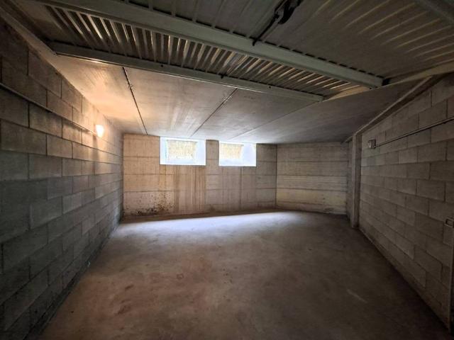 Box in vendita a Castegnate, Castellanza