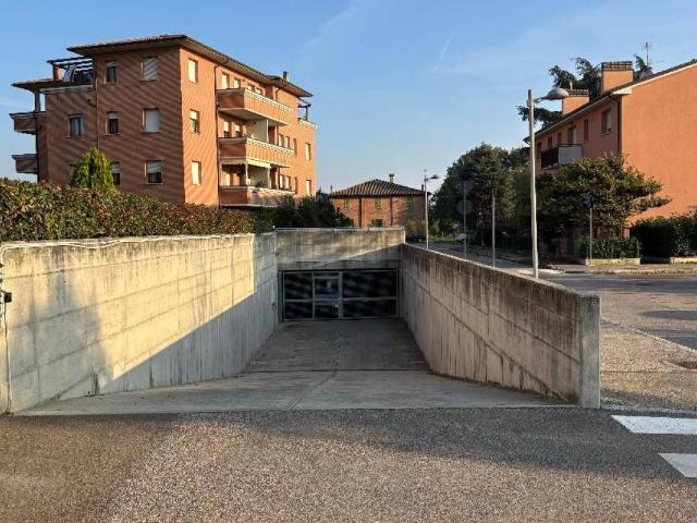 Box in vendita a Villanova di Castenaso, Castenaso