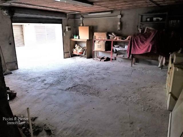 Box in vendita a Gioiella, Umbria