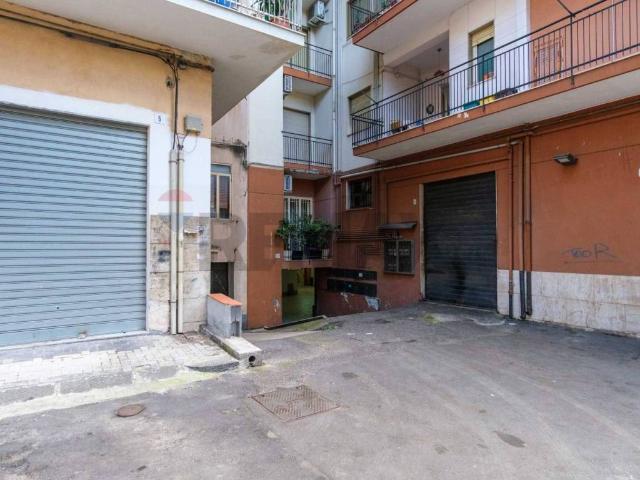 Box in vendita a Borgo, Catania