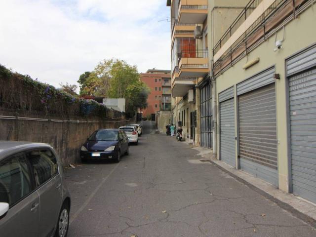 Box in vendita a Picanello-Ognina-Barriera-Canalicchio, Catania