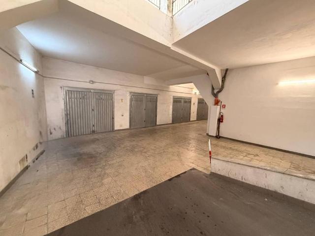 Box in vendita a Borgo, Catania