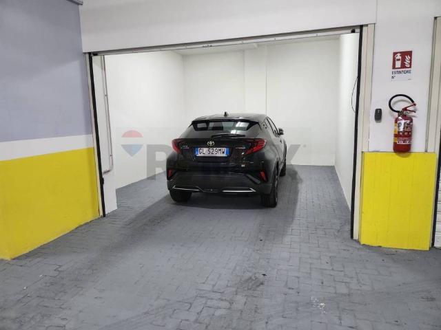 Box in vendita a Borgo-Sanzio, Catania