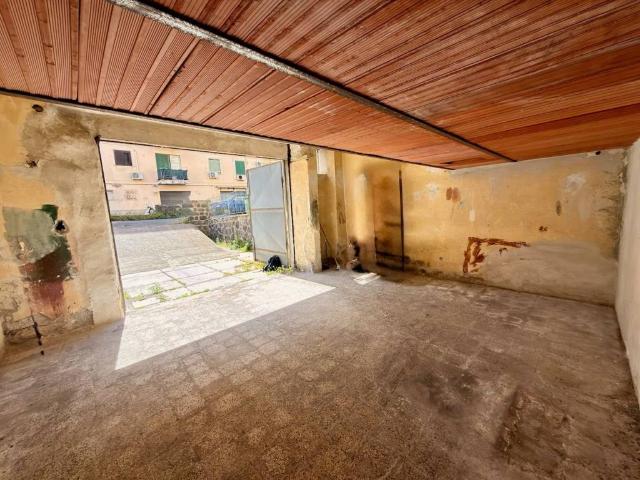 Box in vendita a Monte Po-Nesima-San Leone-Rapisardi, Catania