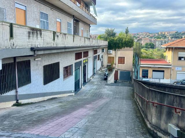 Box in vendita a Monte Po-Nesima-San Leone-Rapisardi, Catania