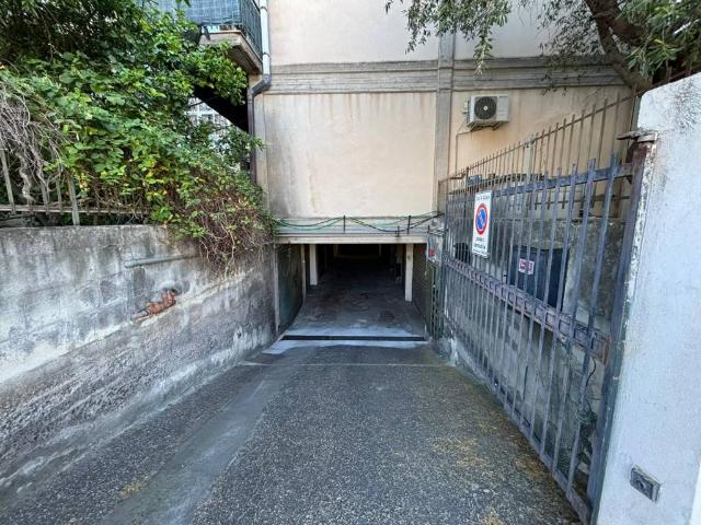Box in vendita a Picanello-Ognina-Barriera-Canalicchio, Catania