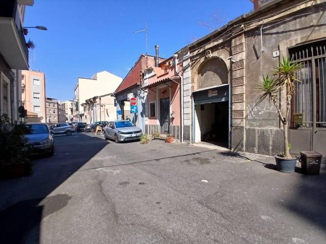 Box in vendita a Picanello-Ognina-Barriera-Canalicchio, Catania