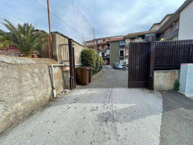 Box in vendita a San Giovanni Galermo-Trappeto-Cibali, Catania