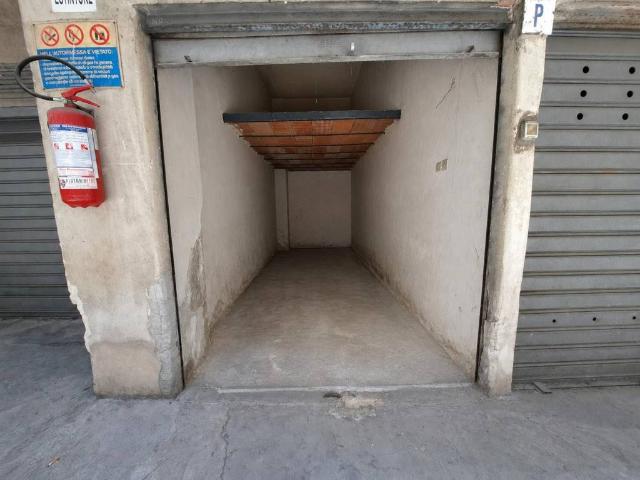 Box in vendita a Borgo-Sanzio, Catania
