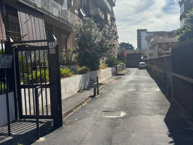 Box in vendita a Monte Po-Nesima-San Leone-Rapisardi, Catania