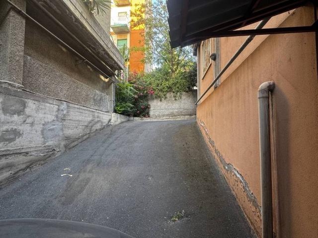 Box in vendita a Picanello-Ognina-Barriera-Canalicchio, Catania