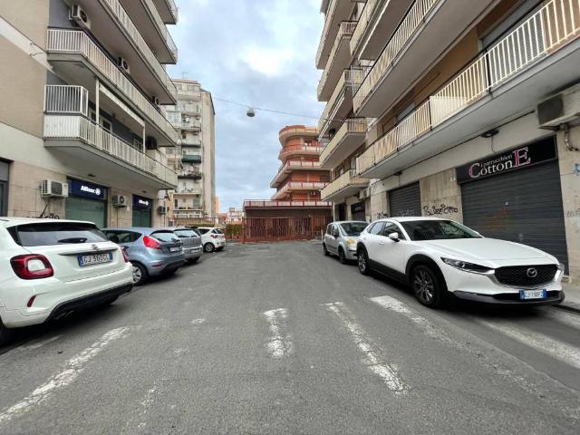 Box in vendita a Picanello-Ognina-Barriera-Canalicchio, Catania