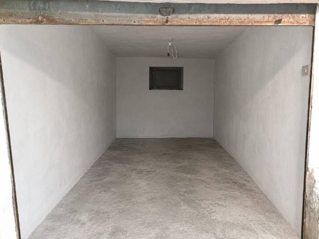 Box in vendita a Borgo-Sanzio, Catania