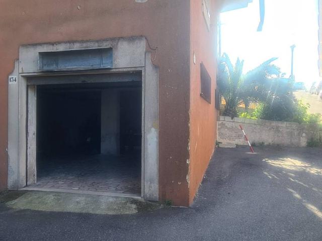 Box in vendita a Sant'Antonio, Calabria