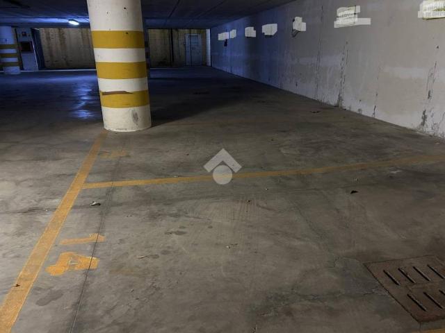 Box in vendita a Cattolica, Reggio Emilia