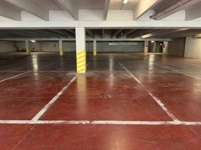 Box in vendita a Cecina, Livorno