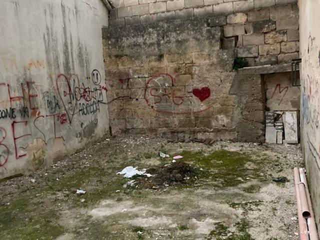 Box in vendita a Puglia, Brindisi