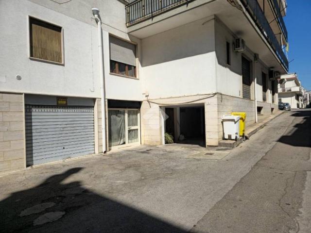 Box in vendita a Puglia, Brindisi