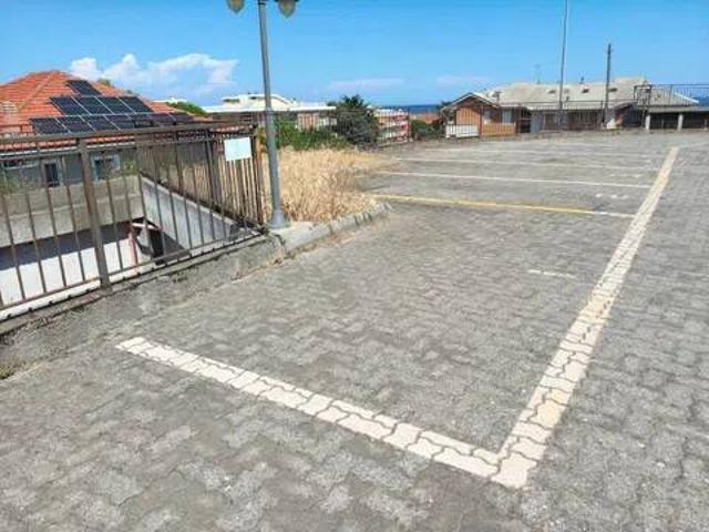 Box in vendita a Ceriale, Liguria