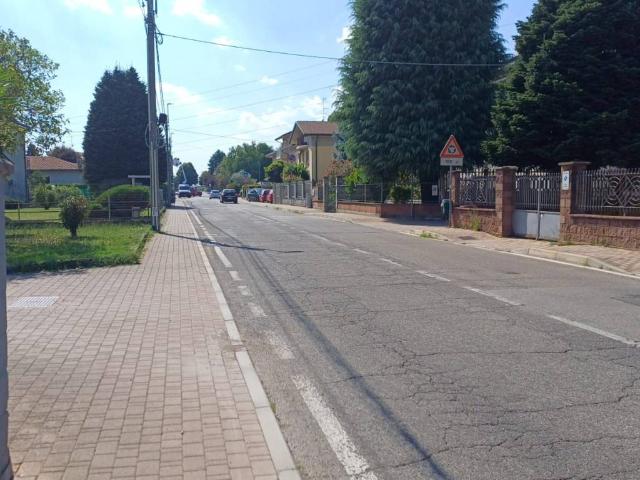 Box in vendita a Ceriano Laghetto, Lombardia