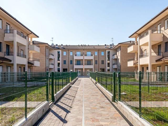 Box in vendita a Ceriano Laghetto, Lombardia