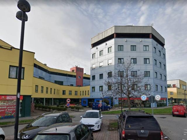 Box in vendita a Cernusco Sul Naviglio, Lombardia