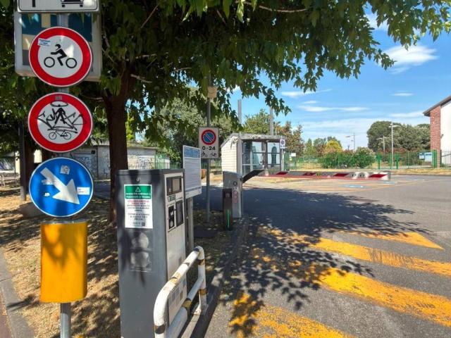 Box in vendita a Cernusco Sul Naviglio, Lombardia