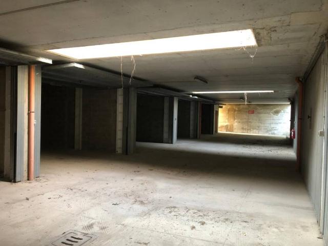 Box in vendita a Cernusco Sul Naviglio, Milano