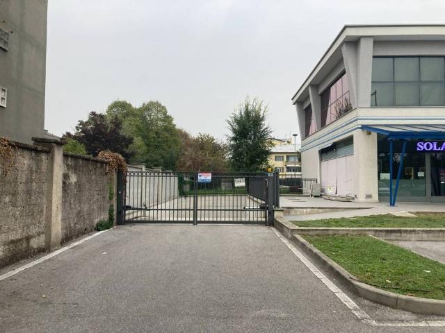 Box in vendita a Cernusco Sul Naviglio, Lombardia