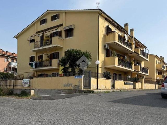 Box in vendita a Poggio dell'Asino, Roma Capitale