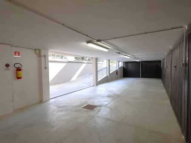 Box in vendita a Milano Marittima, Cervia