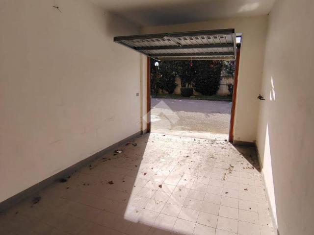 Box in vendita a Cesa, Campania