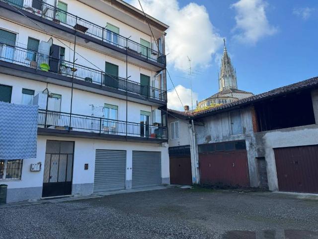 Box in vendita a Cesano Maderno, Lombardia